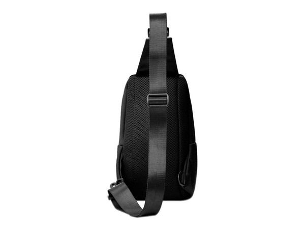 Mochila cruzada Vorago CB-300, Impermeable, Color Negro.