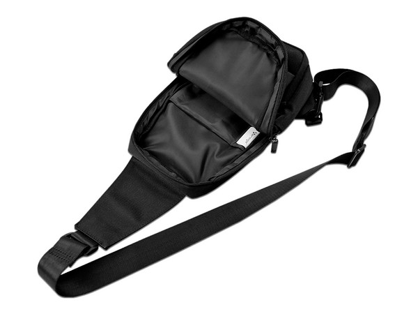 Mochila cruzada Vorago CB-300, Impermeable, Color Negro.