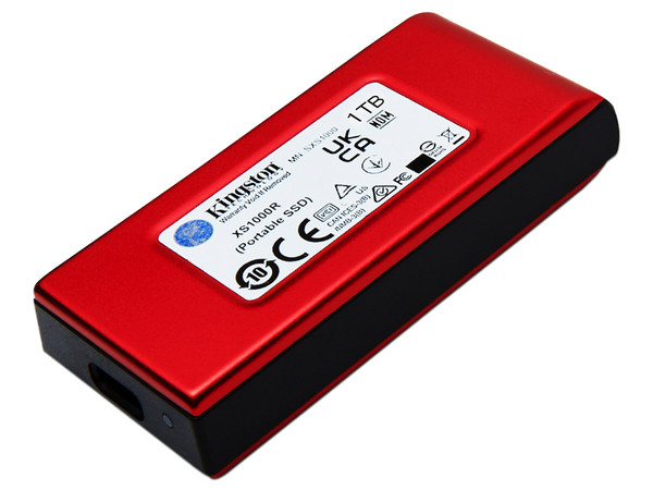 Unidad de Estado Sólido Kingston XS1000 de 1TB, USB-C 3.2 Gen 2x2, USB-A. Color Rojo.