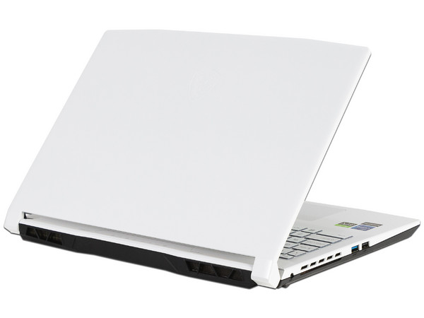 Laptop Gamer MSI Sword 15:
Procesador Intel Core i7 12650H (hasta 4.7 GHz),
Memoria de 16GB DDR4,
SSD de 1TB,
Pantalla de 15.6
