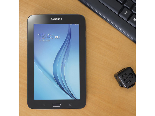 Tablet Samsung Galaxy Tab E Lite:
Procesador Quad Core (1.30 GHz),
Memoria RAM de 1GB, Almacenamiento de 8GB,
Soporta micro SD, Pantalla de 7.0