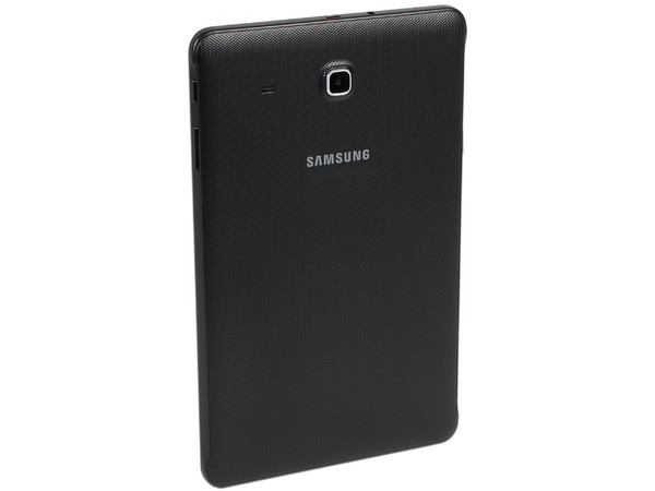 Tablet Samsung Galaxy Tab E:
Procesador Quad Core (1.3 GHz),
Memoria RAM de 1.5GB, Almacenamiento de 8GB,
Soporta micro SD, Pantalla de 9.6