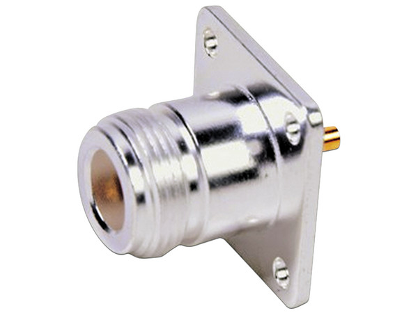 Conector Tipo N Hembra RF Industries para Montaje en Panel frontal, 4 Perforaciones a 18 mm, Color Plateado.