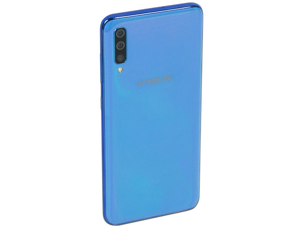Smartphone Samsung Galaxy A70:
Procesador Octa Core (hasta 2.0GHz),
RAM de 6GB,
Almacenamiento de 128GB,
Pantalla Super AMOLED de 6.5