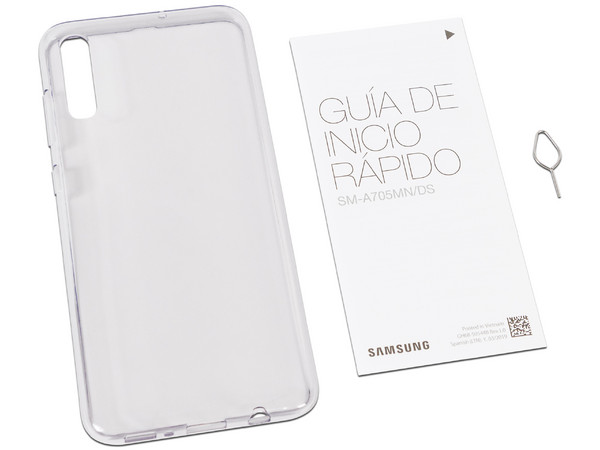 Smartphone Samsung Galaxy A70:
Procesador Snapdragon 675 Octa Core (2.0 GHz),
RAM de 6GB,
Almacenamiento de 128GB,
Pantalla Super AMOLED de 6.5