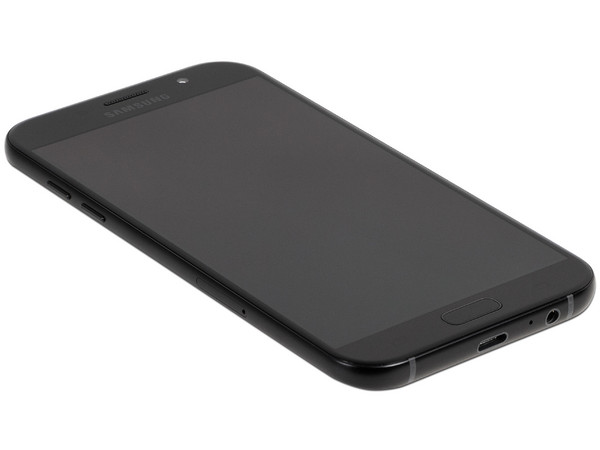 Smartphone Samsung Galaxy A7 (2017):
Procesador Octa Core (1.90 GHz),
Memoria RAM de 3GB, Almacenamiento de 32GB,
(expandible con MicroSD)
Cámaras: 16MP/16MP, Pantalla Super AMOLED de 5.7