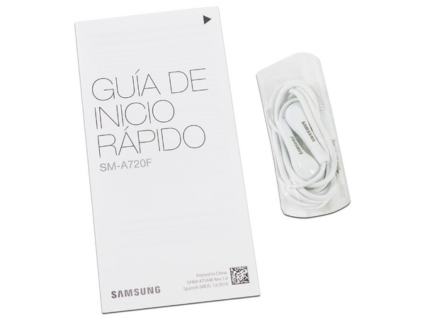 Smartphone Samsung Galaxy A7 (2017):
Procesador Octa Core (1.90 GHz),
Memoria RAM de 3GB, Almacenamiento de 32GB,
(expandible con MicroSD)
Cámaras: 16MP/16MP, Pantalla Super AMOLED de 5.7