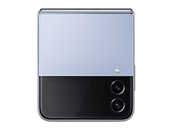 Smartphone Samsung Galaxy Z Flip 4:
Procesador Qualcomm Snapdragon (hasta 3.2 GHz),
Memoria RAM de 8GB, Almacenamiento de 256GB,
Pantalla Super AMOLED de 6.7