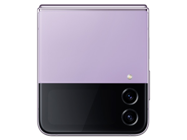 Smartphone Samsung Galaxy Z Flip4:
Procesador Qualcomm Snapdragon (hasta 3.2 GHz),
Memoria RAM de 8GB, Almacenamiento de 256GB,
Pantalla Súper AMOLED de 6.7