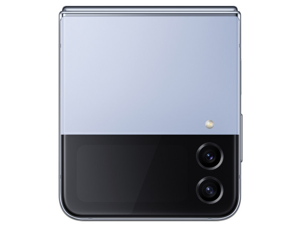 Smartphone Samsung Galaxy Z Flip 4:
Procesador Octa-Core (hasta 3.18 GHz),
Memoria RAM de 8GB, Almacenamiento de 256GB,
Pantalla AMOLED Multi-Touch de 6.7