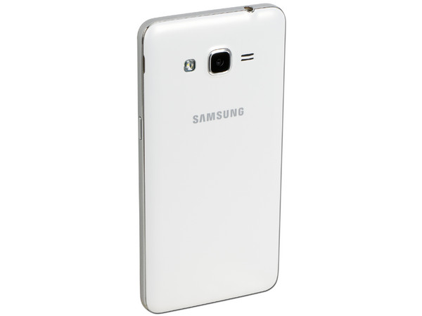 Smartphone Samsung Galaxy Grand Prime:
Procesador Quad Core (1.3 GHz),
Memoria RAM de 1GB, Almacenamiento de 8GB (expandible con microSD),
Pantalla 5.0