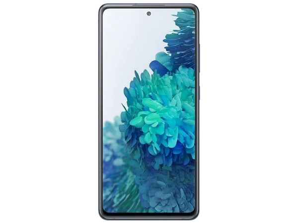 Smartphone Samsung Galaxy S20 FE:
Procesador Exynos 990 Octa Core (hasta 2.73 GHz),
Memoria RAM de 6GB, Almacenamiento de 128GB,
Pantalla Super AMOLED de 6.3