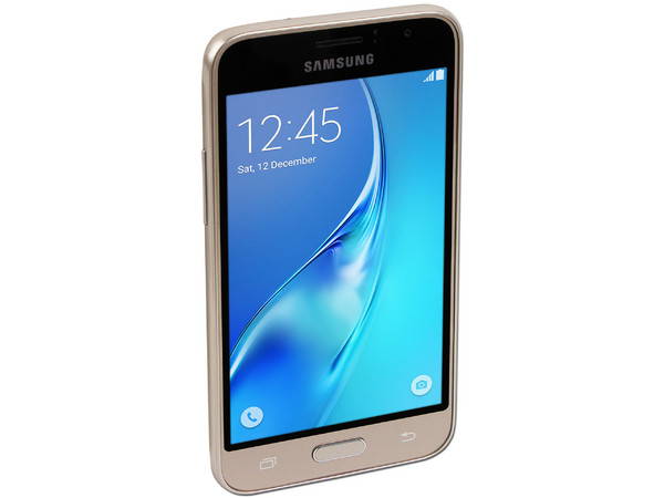 Smartphone Samsung Galaxy J1:
Procesador Quad Core (1.2 GHz),
Memoria RAM de 1 GB, Almacenamiento de 8GB (expandible con microSD),
Pantalla 4.5