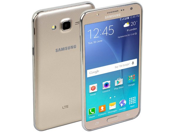 Smartphone Samsung Galaxy J7:
Procesador Octa Core (1.5 GHz),
Memoria RAM de 1.5GB, Almacenamiento de 16GB (expandible con microSD),
Pantalla 5.5