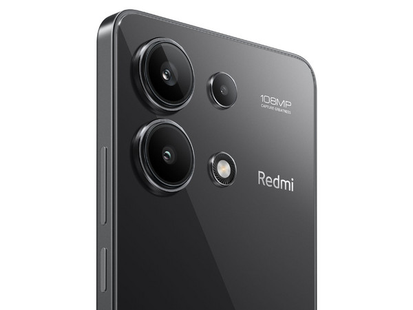 Smartphone Xiaomi Redmi Note 13:
Procesador Snapdragon 685 (hasta 2.8 GHz),
Memoria RAM de 6GB, Almacenamiento de 128GB,
Pantalla AMOLED de 6.67