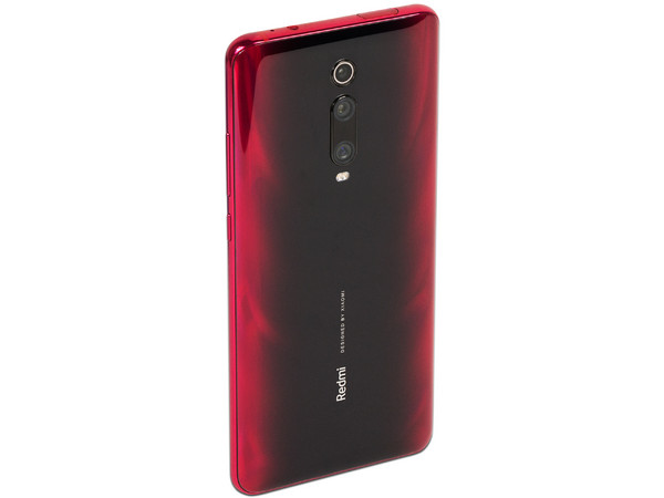 Smartphone Xiaomi Redmi K20:
Procesador Octa Core (hasta 2.20 GHz),
Memoria RAM de 6GB,
Almacenamiento de 128GB,
Pantalla AMOLED de 6.3