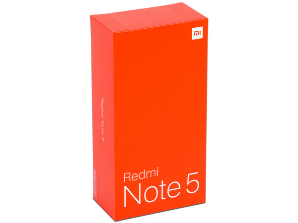 Smartphone Xiaomi Redmi Note 5,
Procesador Snapdragon 636 Octa Core (1.80 GHz),
Memoria RAM de 4GB, Almacenamiento de 64GB
(expandible con microSD),
Pantalla de 5.99