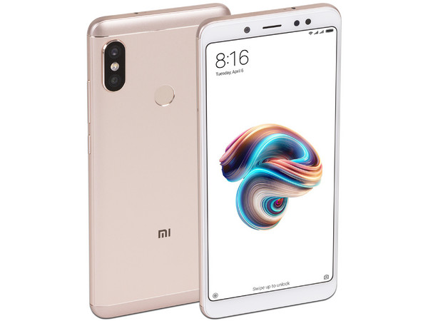 Smartphone Xiaomi Redmi Note 5,
Procesador Snapdragon 636 Octa Core (1.80 GHz),
Memoria RAM de 4GB, Almacenamiento de 64GB
(expandible con microSD),
Pantalla de 5.99