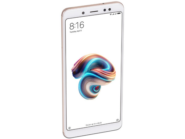 Smartphone Xiaomi Redmi Note 5,
Procesador Snapdragon 636 Octa Core (1.80 GHz),
Memoria RAM de 4GB, Almacenamiento de 64GB
(expandible con microSD),
Pantalla de 5.99