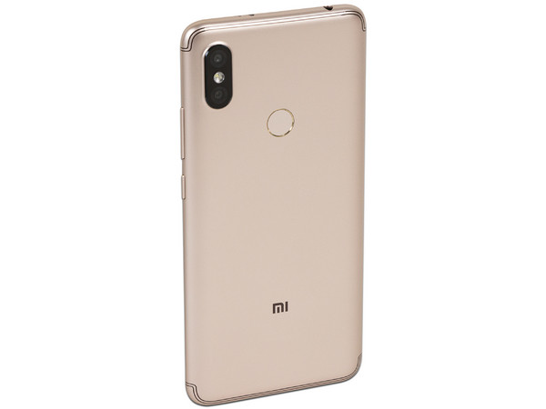 Smartphone Xiaomi Redmi S2,
Procesador Snapdragon 625 Octa-Core (2.0 GHz),
Memoria RAM de 3GB, Almacenamiento de 32GB
(expandible con microSD),
Pantalla de 5.99
