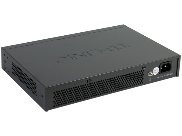 Switch Gigabit TP-Link TL-SG1024D de 24 puertos 10/100/1000 Mbps, para montaje en rack.