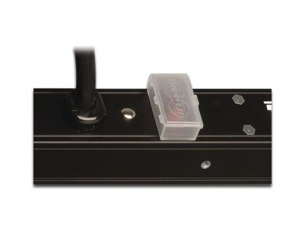 PDU multicontacto Tripplite PDUMV20 de 28 5-15/20R, conexiones para montaje en rack.