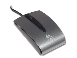 Mouse Logitech MouseMan Traveler para Notebooks PS2/USB.