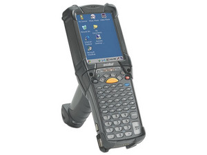 Terminal Portátil Zebra MC9200, 1GB, teclado alfanumérico, Wi-Fi, Bluetooth, S.O. Windows Compact Embedded 7.0.