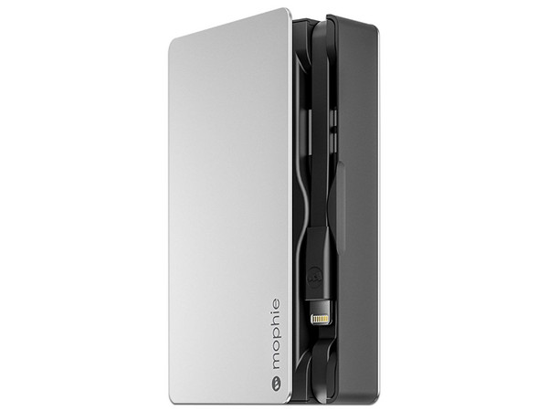 Batería portátil recargable Mophie Powerstation Plus 3X con conector lightning.