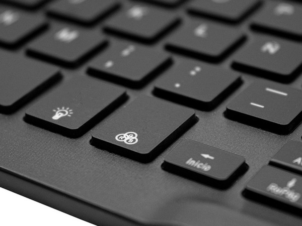 Funda con teclado Bluetooth BRobotix para Tablet de 10