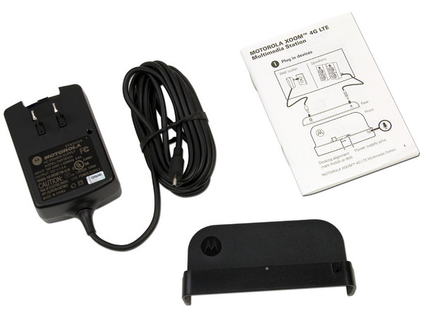 Base dock estándar para el Xoom de Motorola con cargador y salida de audio. 