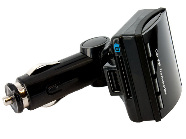 Transmisor de FM para Automóvil Acteck Transbit T400, Compatible con tarjetas SD, USB y 2.5mm incluye control remoto.
