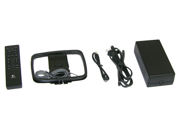 Bocinas AudioStation Logitech para iPod con Sintonizador AM/FM Digital
