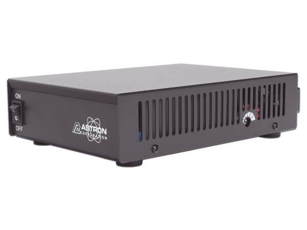 Fuente de Poder Conmutada Astron SS-18, Salidas: 13.8V, 18A máx.