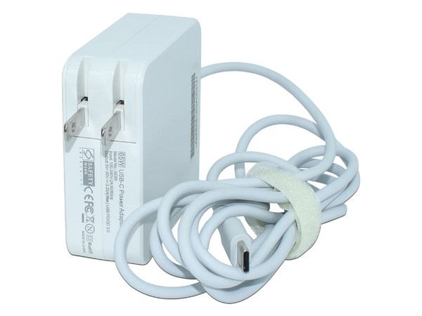 Adaptador de Corriente OEM USB-C, de 65W. Color Blanco.