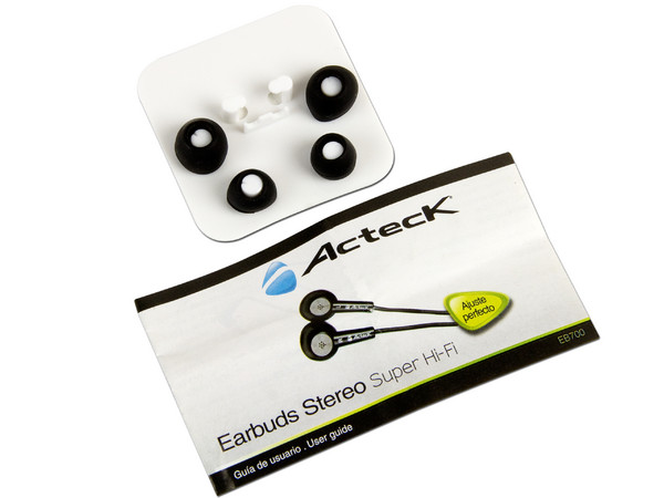 Audífonos Acteck Earbuds Super Hi-Fi EB700. Color Negro