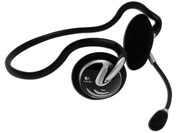 Audífonos Logitech Internet Chat con Micrófono Ajustable y 4 Colores Intercambiables.