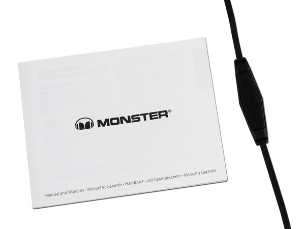 Audífonos Estéreo con micrófono Monster Octagon UFC con controles para iPhone, iPod, iPad.