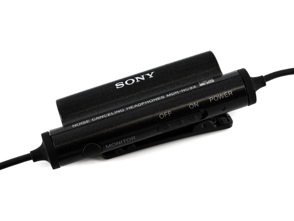 Audífonos SONY MDR-NC33 con reducción de ruido y batería de larga duración 
