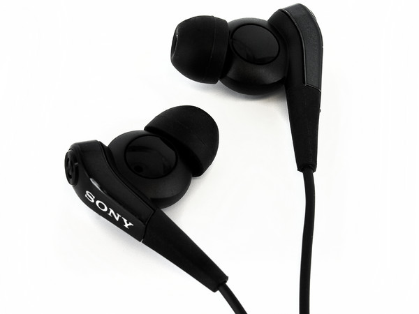 Audífonos SONY MDR-NC33 con reducción de ruido y batería de larga duración 