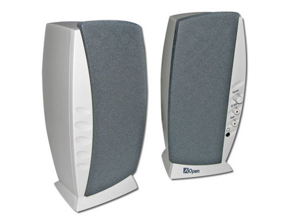 Bocinas Aopen MS-710 de 3W x 2 (RMS).
