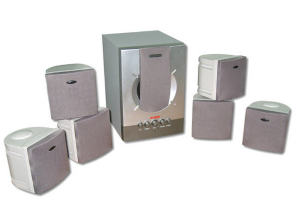 Bocinas Stereo SubWoofer ALASKA 50 Watts RMS, satelites 4 x 5 Watts, Subwoofer 30 Watts, incluye adaptador y cables de audio