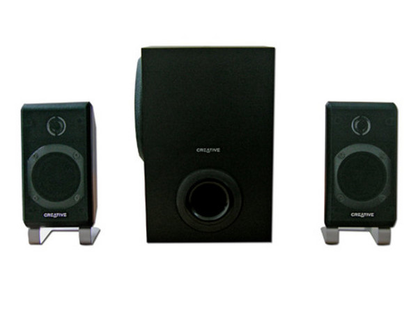 Bocinas Creative Inspire T3000 2.1, RMS total de 29 Watts.