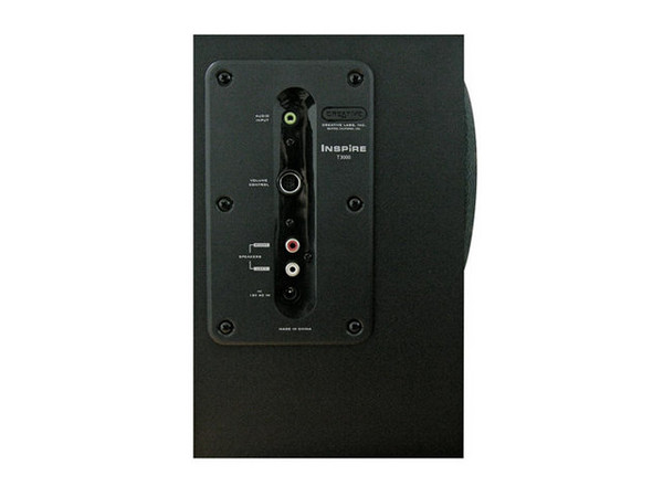Bocinas Creative Inspire T3000 2.1, RMS total de 29 Watts.