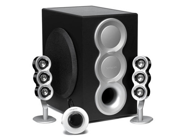 Bocinas Creative I-Trigue 3400 2.1, RMS total de 40 Watts.