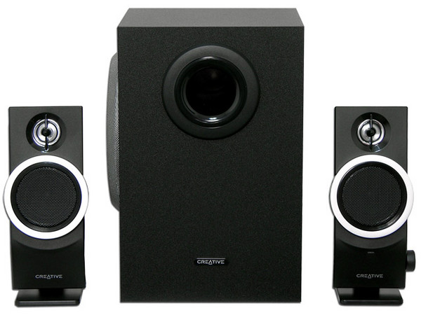 Bocinas Creative Inspire T3100 2.1, RMS total de 29 Watts.