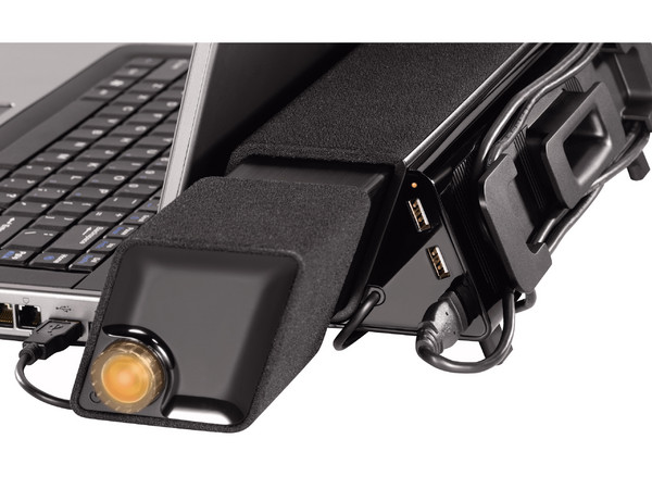Bocinas Logitech AudioHub para Laptop con Concentrador USB integrado con alimentación. Color Negras