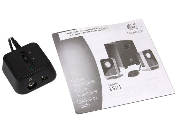 Bocinas Logitech LS21 estéreo 2.1.