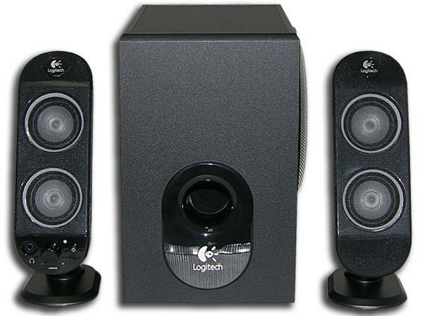 Bocinas Logitech X-230 2.1, Potencia RMS total 32 Watts