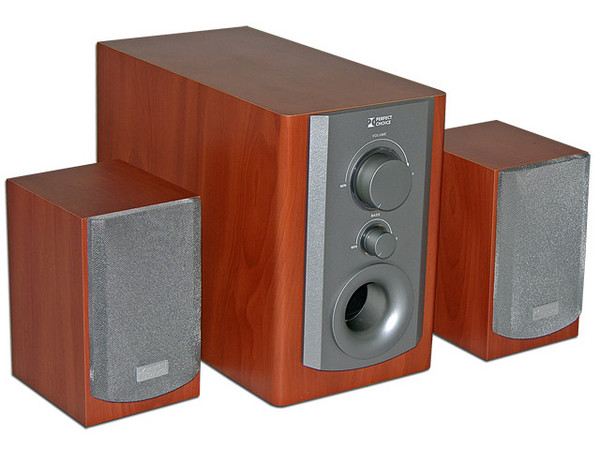 Bocinas Perfect Choice 2.1 Diseño en Madera, 1600 Watts PMPO